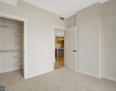 255 W Falls Station Boulevard - Photo Thumbnail 20