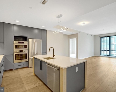 255 W Falls Station Boulevard - Photo Thumbnail 4