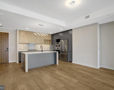 255 W Falls Station Boulevard - Photo Thumbnail 17