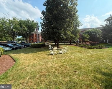1616 W Abingdon Drive W - Photo Thumbnail 12