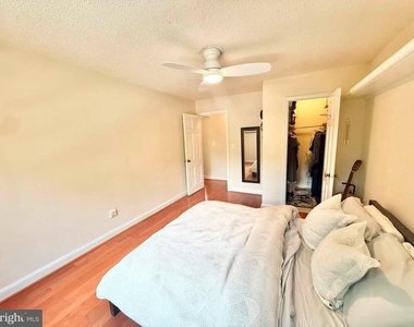 1616 W Abingdon Drive W - Photo Thumbnail 11