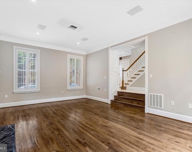 303 S Union Street - Photo Thumbnail 9