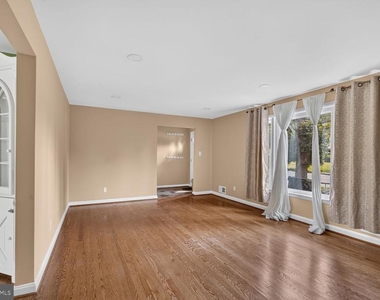 3919 N Chesterbrook Road - Photo Thumbnail 7