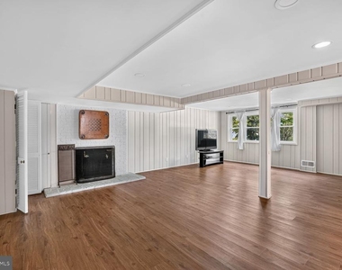 3919 N Chesterbrook Road - Photo Thumbnail 15