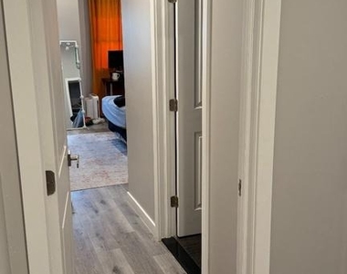 1621 Ridge Avenue - Photo Thumbnail 6