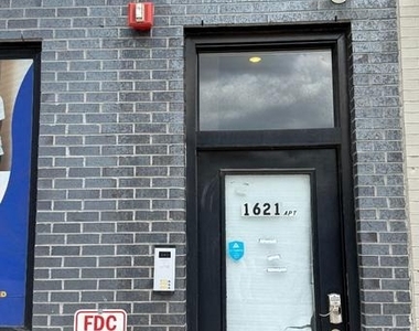 1621 Ridge Avenue - Photo Thumbnail 13