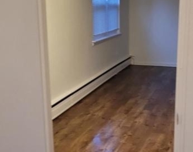 7712 Watson Street - Photo Thumbnail 8