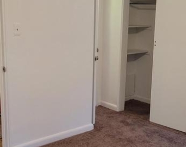 7712 Watson Street - Photo Thumbnail 7