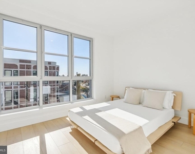 2406 Frankford Avenue - Photo Thumbnail 9