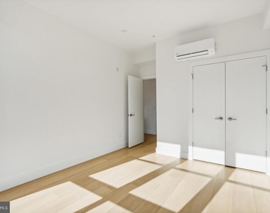 2406 Frankford Avenue - Photo Thumbnail 16