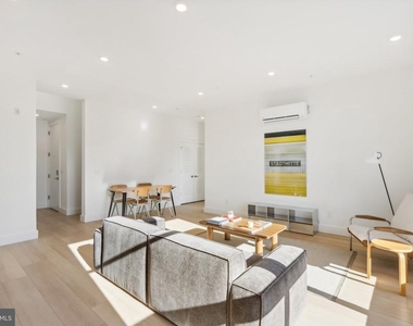2406 Frankford Avenue - Photo Thumbnail 6