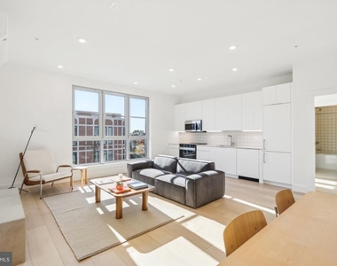 2406 Frankford Avenue - Photo Thumbnail 4
