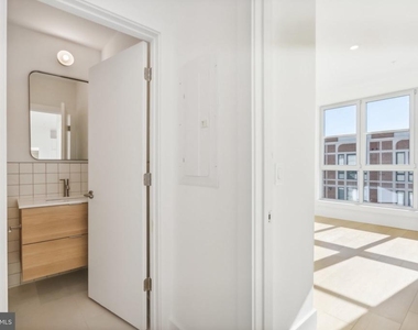 2406 Frankford Avenue - Photo Thumbnail 13