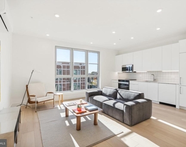 2406 Frankford Avenue - Photo Thumbnail 3