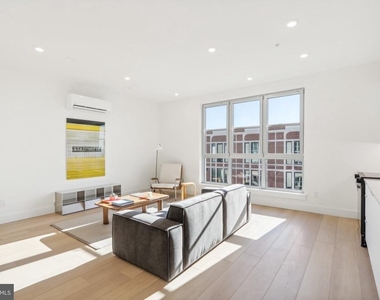 2406 Frankford Avenue - Photo Thumbnail 5