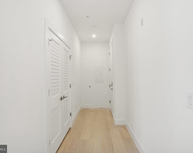 2406 Frankford Avenue - Photo Thumbnail 16