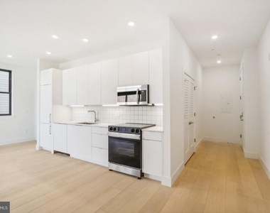 2406 Frankford Avenue - Photo Thumbnail 5