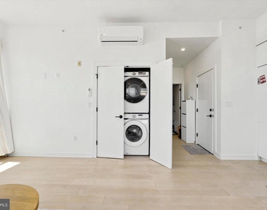 2525 Frankford Avenue - Photo Thumbnail 8