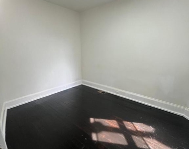 5852 Osage Avenue - Photo Thumbnail 23