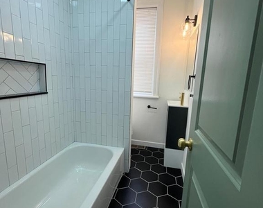 5852 Osage Avenue - Photo Thumbnail 16