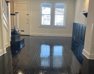 5852 Osage Avenue - Photo Thumbnail 7