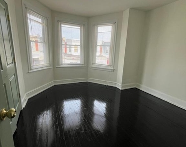 5852 Osage Avenue - Photo Thumbnail 24