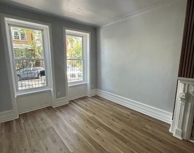 850 N 22nd Street - Photo Thumbnail 3