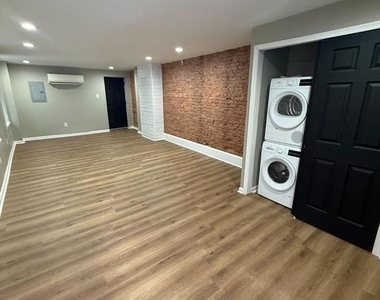 1714 W Girard Avenue - Photo Thumbnail 3