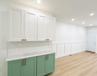 2619 Titan Street - Photo Thumbnail 10