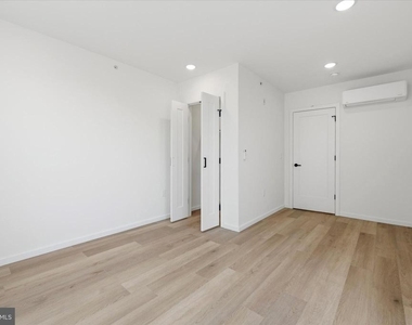 627 N 16th Street - Photo Thumbnail 5