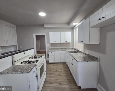 5109 Knox Street - Photo Thumbnail 10