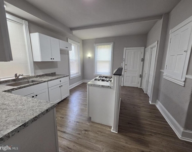 5109 Knox Street - Photo Thumbnail 8