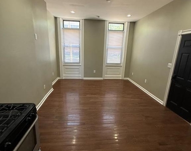 1714 W Girard Avenue - Photo Thumbnail 4