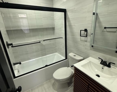 1714 W Girard Avenue - Photo Thumbnail 5