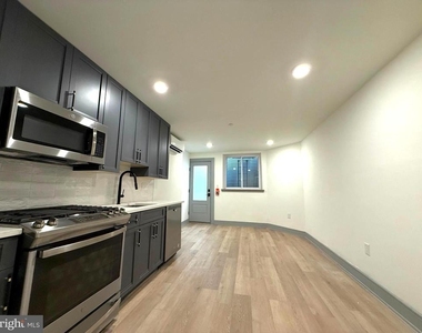 327 S 16th Street - Photo Thumbnail 1