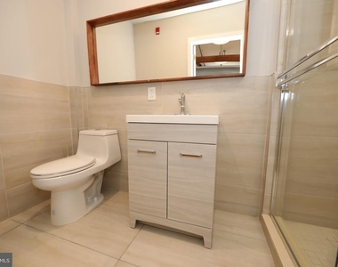 1822 E Glenwood - Photo Thumbnail 12