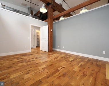 1822 E Glenwood - Photo Thumbnail 9