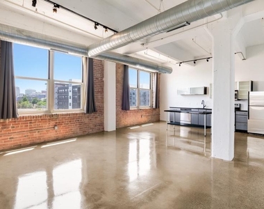 444 N 4th Street - Photo Thumbnail 1