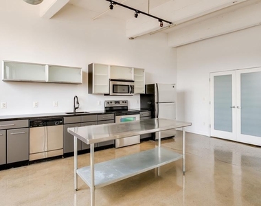 444 N 4th Street - Photo Thumbnail 4