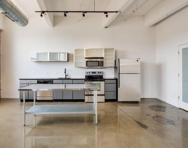 444 N 4th Street - Photo Thumbnail 3