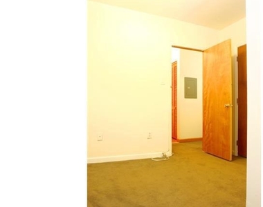 260 S 11th Street - Photo Thumbnail 9