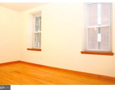 260 S 11th Street - Photo Thumbnail 2