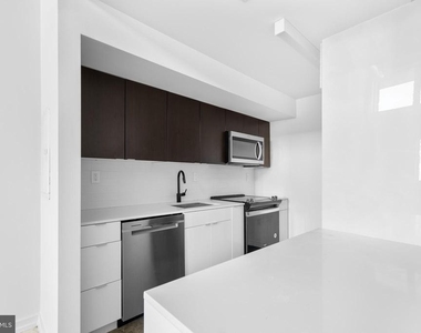 455-459 N 5th Street - Photo Thumbnail 4