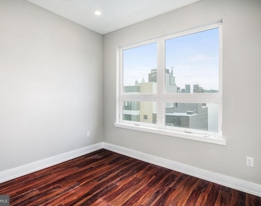 1527 Ridge Avenue - Photo Thumbnail 21