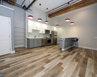 1822 E Glenwood - Photo Thumbnail 5