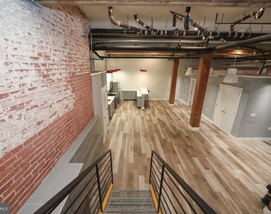 1822 E Glenwood - Photo Thumbnail 3