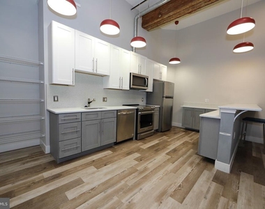 1822 E Glenwood - Photo Thumbnail 4