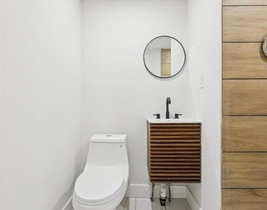 4522 Baker Street - Photo Thumbnail 5