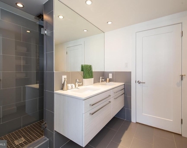 633 W Rittenhouse Street - Photo Thumbnail 3