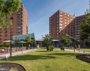 633 W Rittenhouse Street - Photo Thumbnail 5